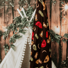 Charger l'image dans la galerie, Couverture en mousseline de bambou - Camping Sauvage - Moments ancrés