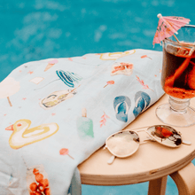 Charger l'image dans la galerie, Couverture en mousseline de bambou - Vive les vacances - Moments ancrés