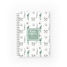 Charger l'image dans la galerie, PRÉVENTE _ Ma petite enfance - 1 à 5 ans - Coton et Eucalyptus - Moments ancrés
